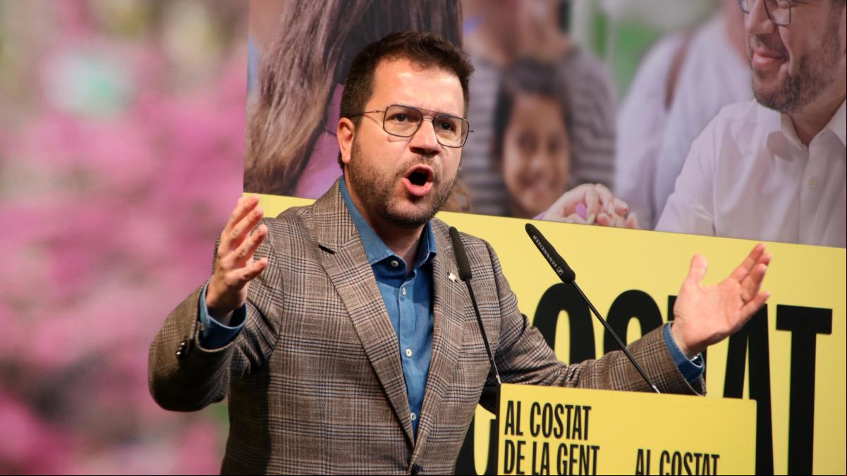 Aragonès alerta de una conjura PSC-Junts para desalojar a ERC de la Generalitat