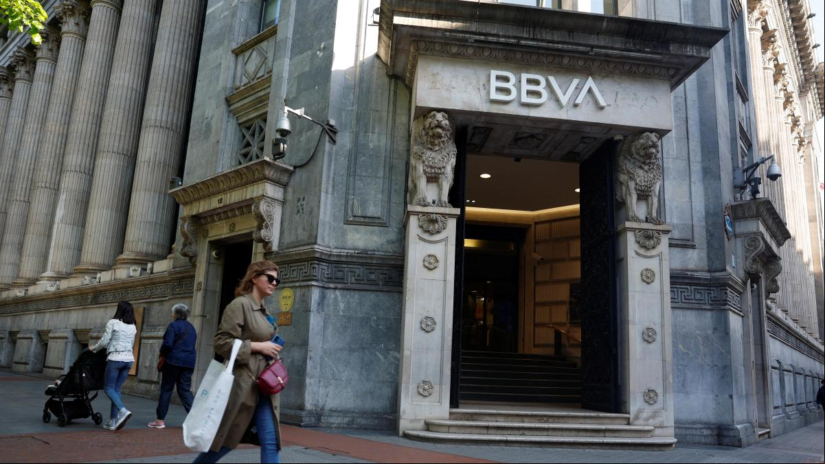 BBVA convoca junta el 5 de julio para aprobar la ampliación de capital de la opa al Sabadell