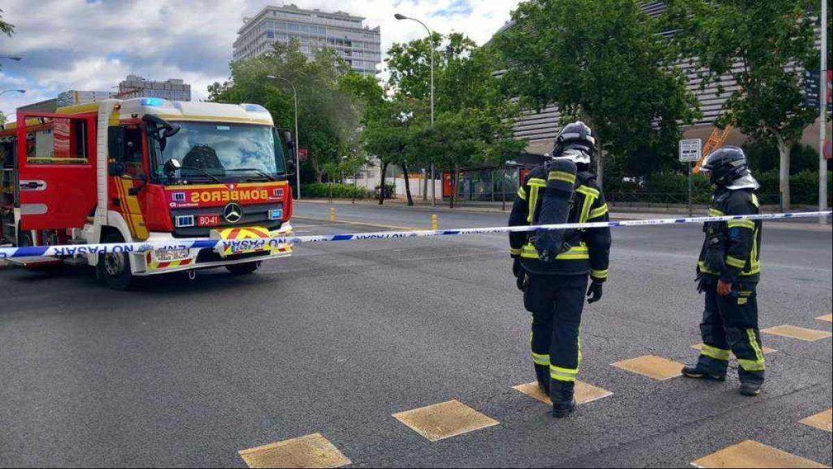 Cortada la fuga de gas en las obras del parking exterior del Bernabéu que ha obligado a cerrar La Castellana