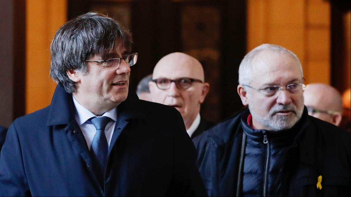 El TC anula el voto delegado de Puigdemont y Puig para constituir el Parlament