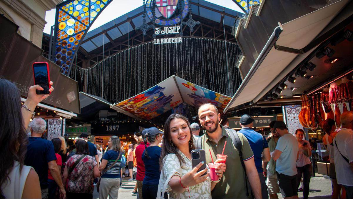 Catalunya, a la cabeza en llegadas y gasto turístico en un año récord de visitantes a España