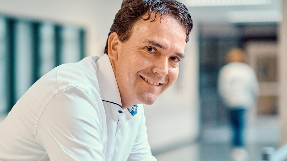 Max Nieuwdorp, endocrinólogo: “Engordar con la edad es lo natural, el cuerpo se prepara para otra etapa”