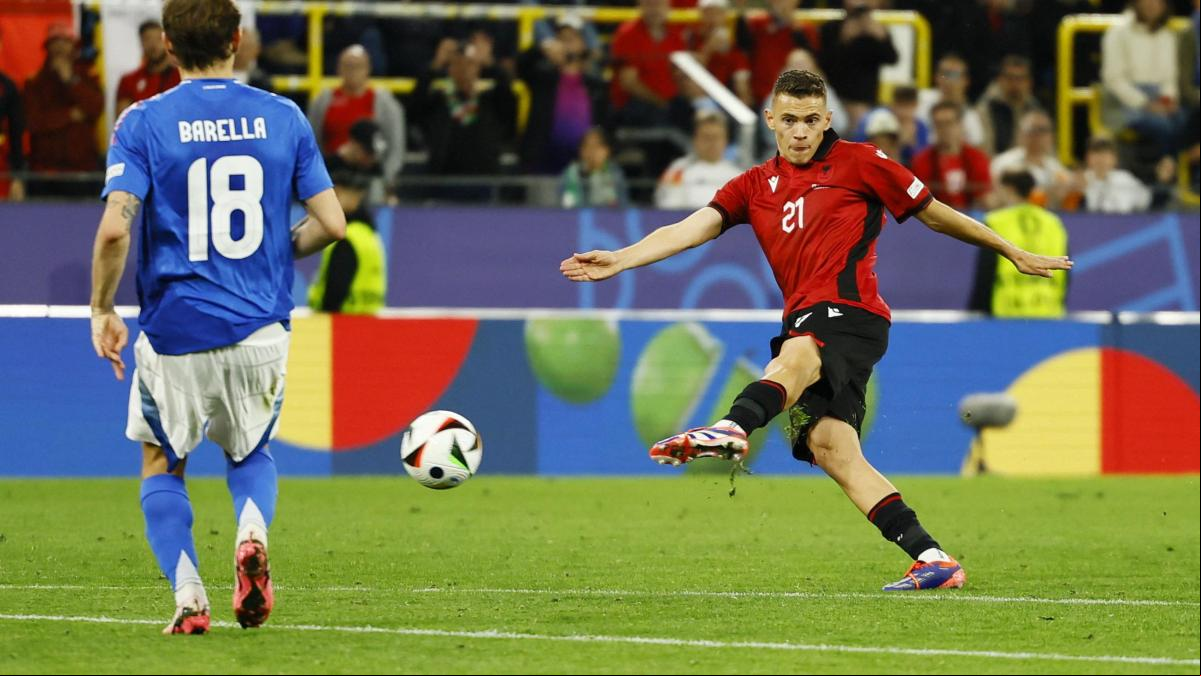 De camareros y mozos de hotel a estrellas de la Eurocopa