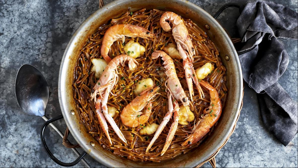 La receta de fideuà de Gandía que no puedes perderte estas vacaciones