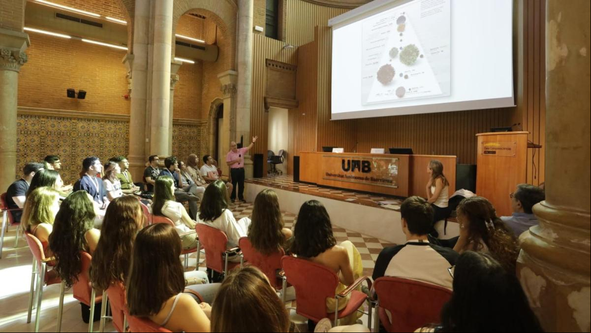 Las facultades de Medicina de la UAB y la UB sellan ‘el principio de una bonita amistad’
