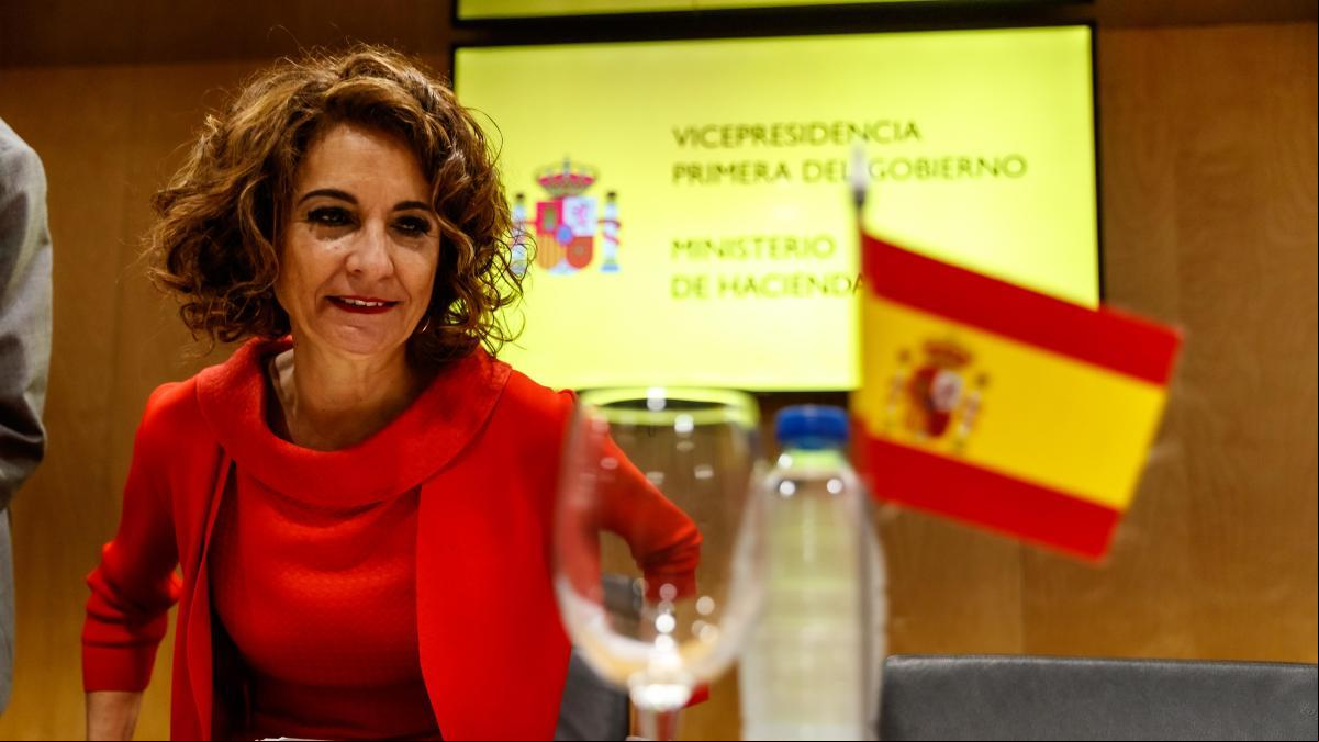 El aumento de gasto y las rebajas de impuestos disparan el déficit estructural de las comunidades a cifras récord