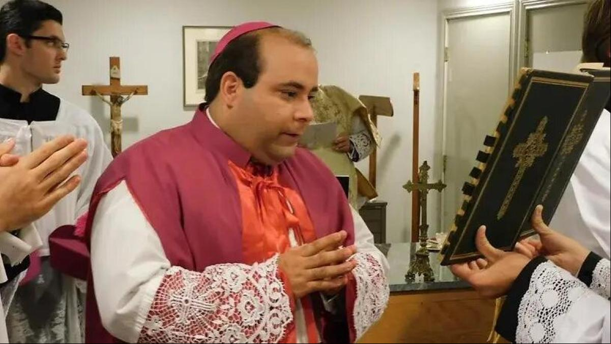 Las monjas de Belorado: adiós al ‘obispo’ franquista, hola a un irador de Hitler
