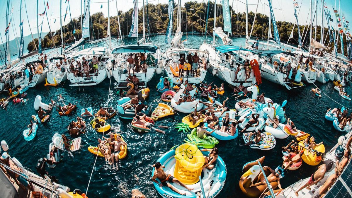Yacht Week: la mega fiesta en bañador para los líderes del futuro