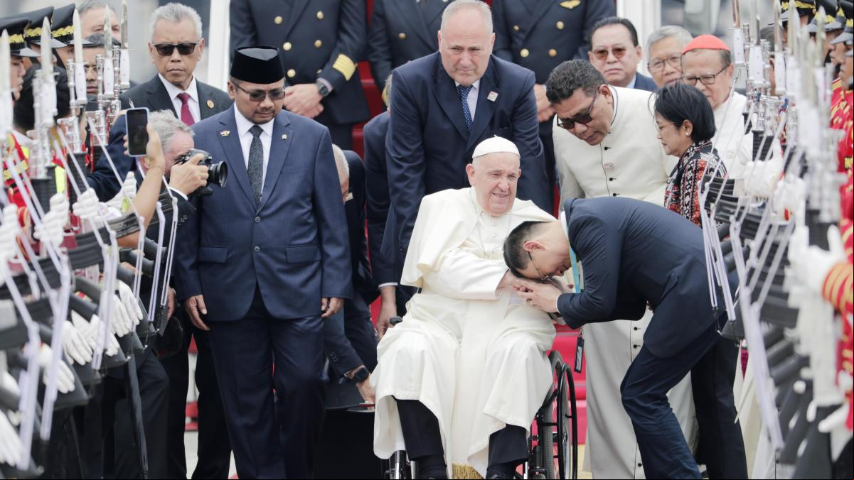 El Papa inicia en Asia su viaje más largo