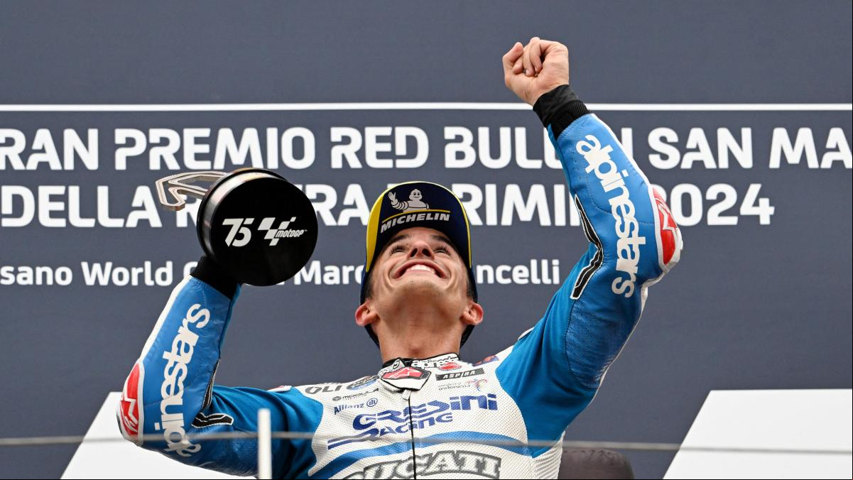 Marc Márquez da el golpe en Misano, de 9.º a la victoria, y se mete en la lucha por el Mundial