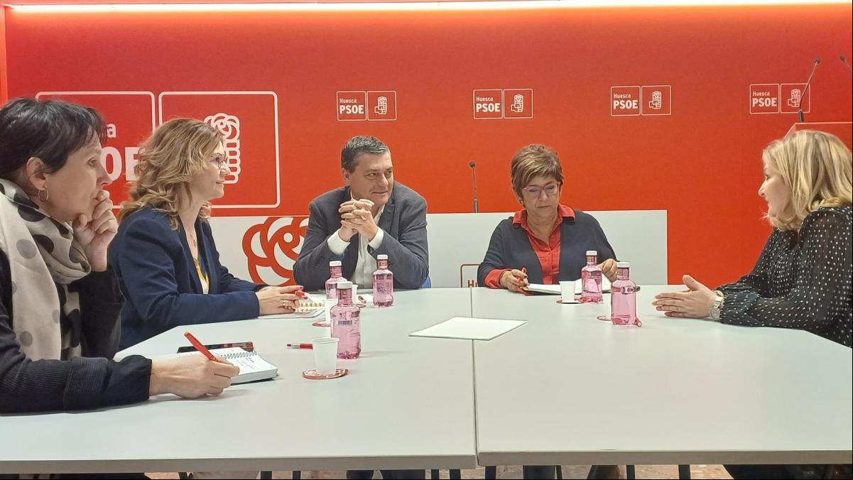 Ferraz insta por carta al PSOE de Aragón a que aparque su moción en las Cortes en contra del acuerdo con ERC