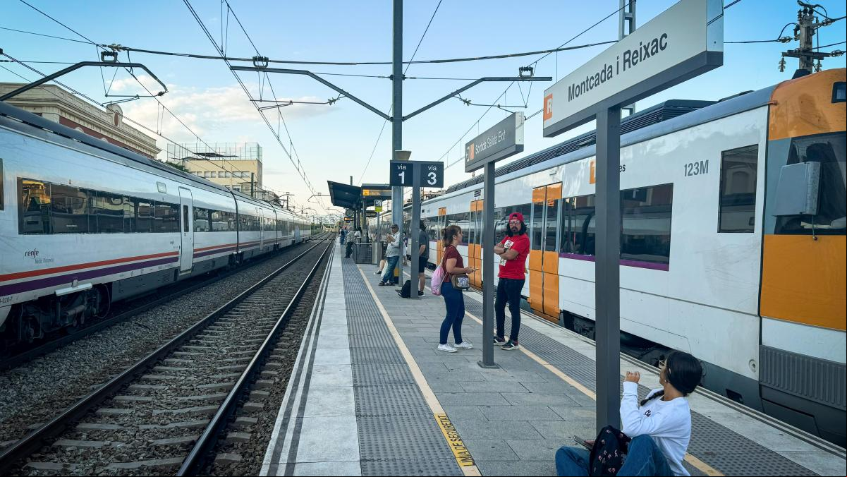 Cortada la circulación de la R2 nord y la R11 en Montcada i Reixac por un atropello