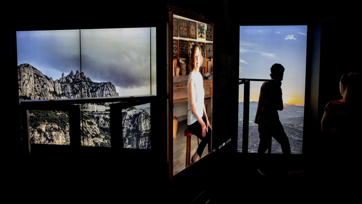 Montserrat exhibe su historia milenaria en el Palau Robert de Barcelona