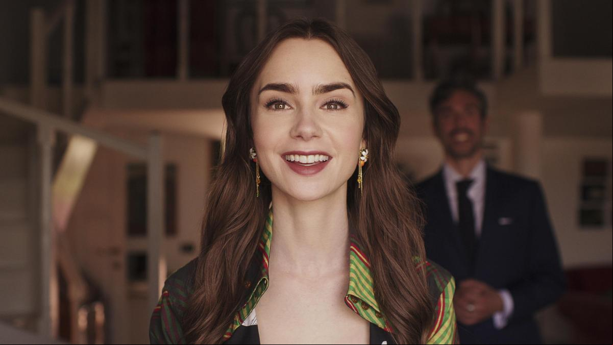 Atención al galán que regresa a tiempo completo en Emily en París