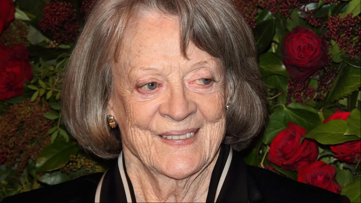 Emma Watson y Daniel Radcliffe dicen adiós entre lágrimas a Maggie Smith