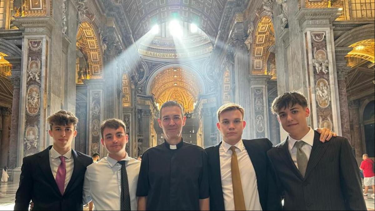 Cuatro universitarios aspirantes a sacerdote: “No somos unos bichos raros”