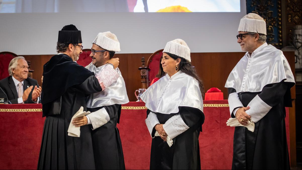 Doctor Bayona, doctora Cabellut, doctor Plensa