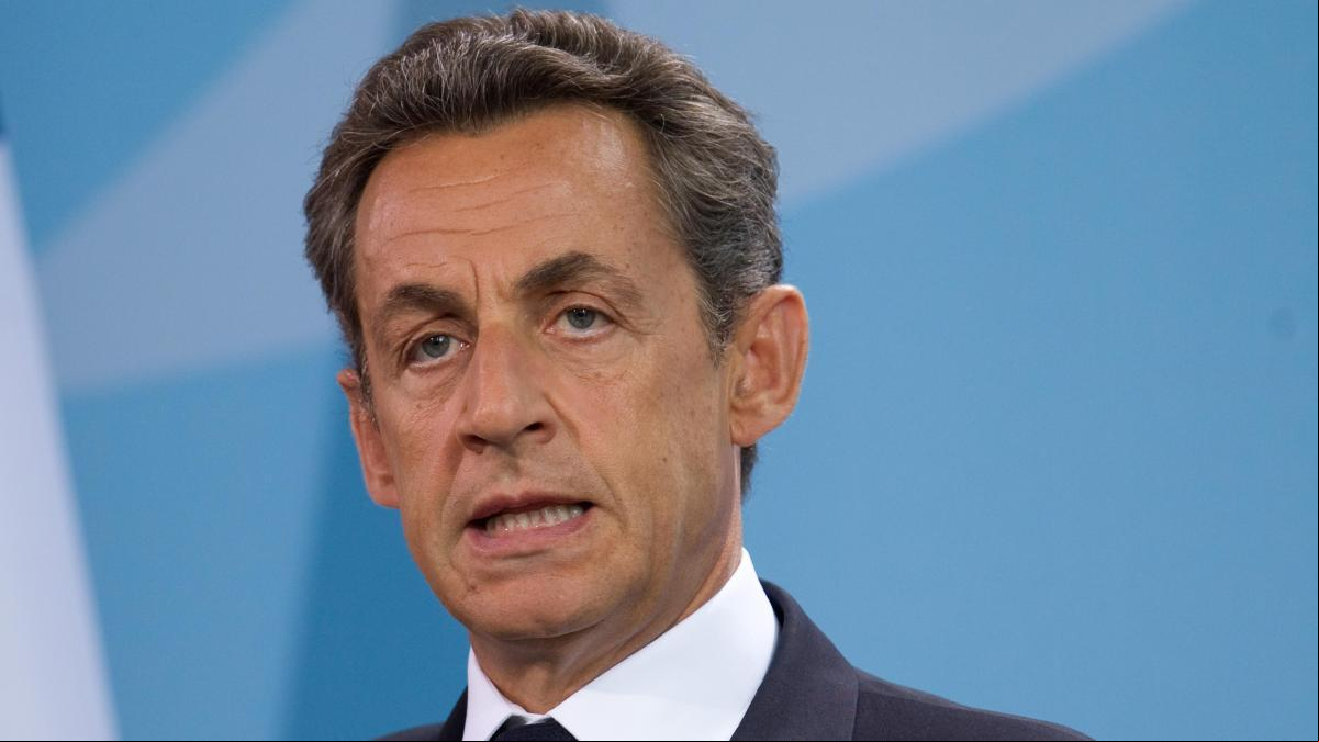 Retiran el brazalete electrónico a Sarkozy, que pasa a estar bajo libertad condicional Retiran el brazalete electrónico a Sarkozy, que pasa a estar bajo libertad condicional
