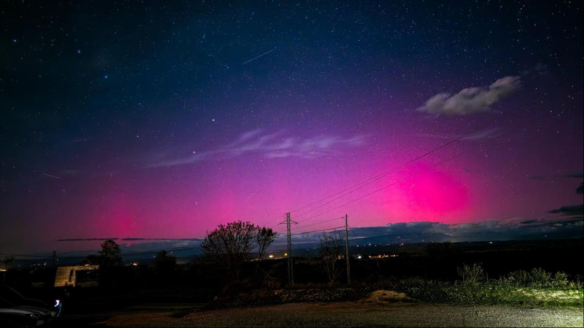 Así han sido las auroras boreales que se han visto esta noche en Catalunya