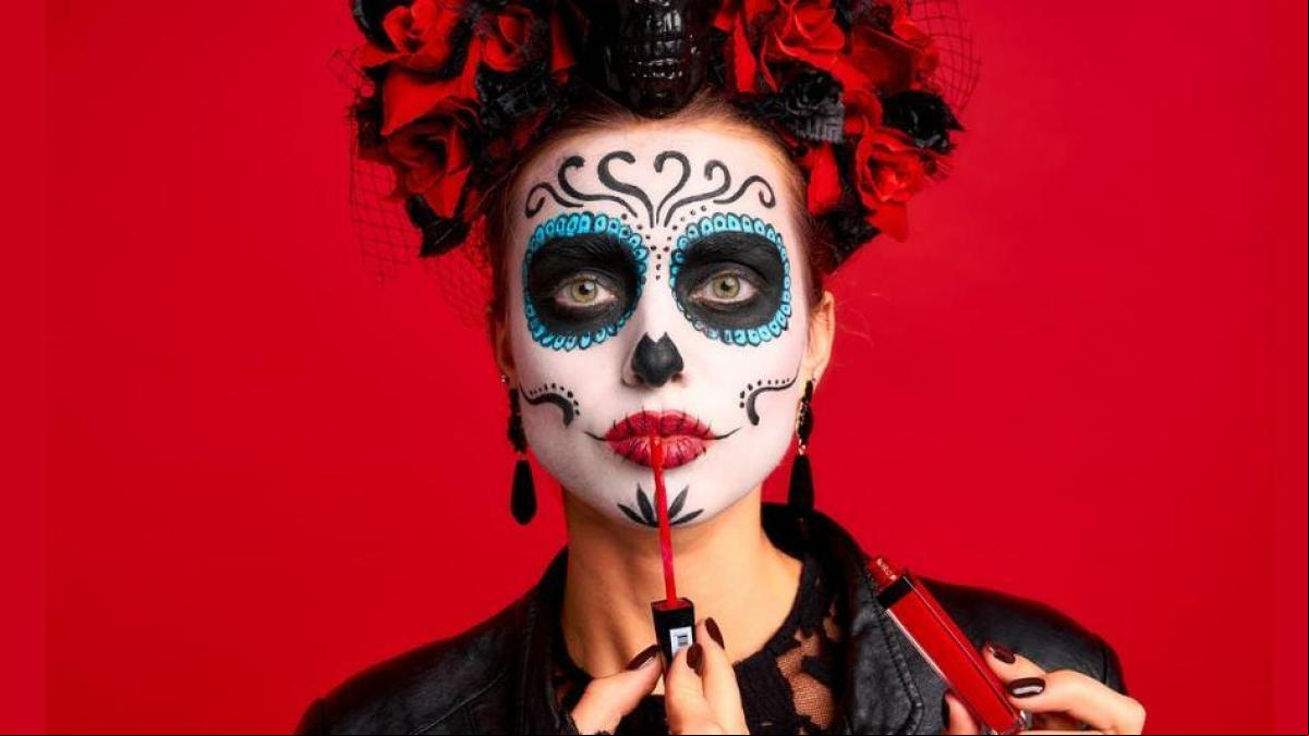 Aprovecha el 25% de descuento en maquillaje para un look de Halloween inolvidable
