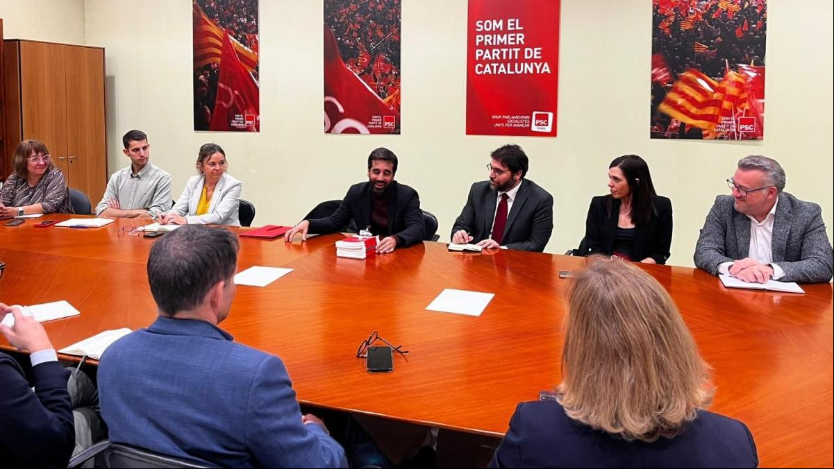 Los socialistas valencianos sellan su alianza estratégica con sus homólogos catalanes