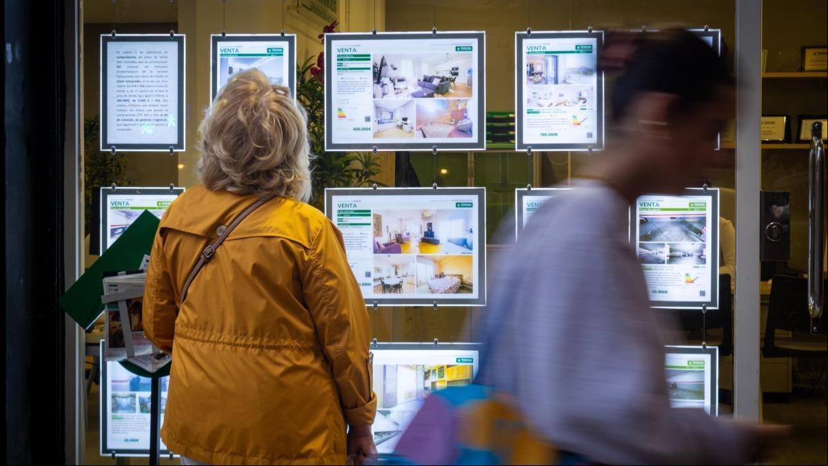 Las operaciones de compraventa inmobiliaria superan ya las de alquiler en el Maresme