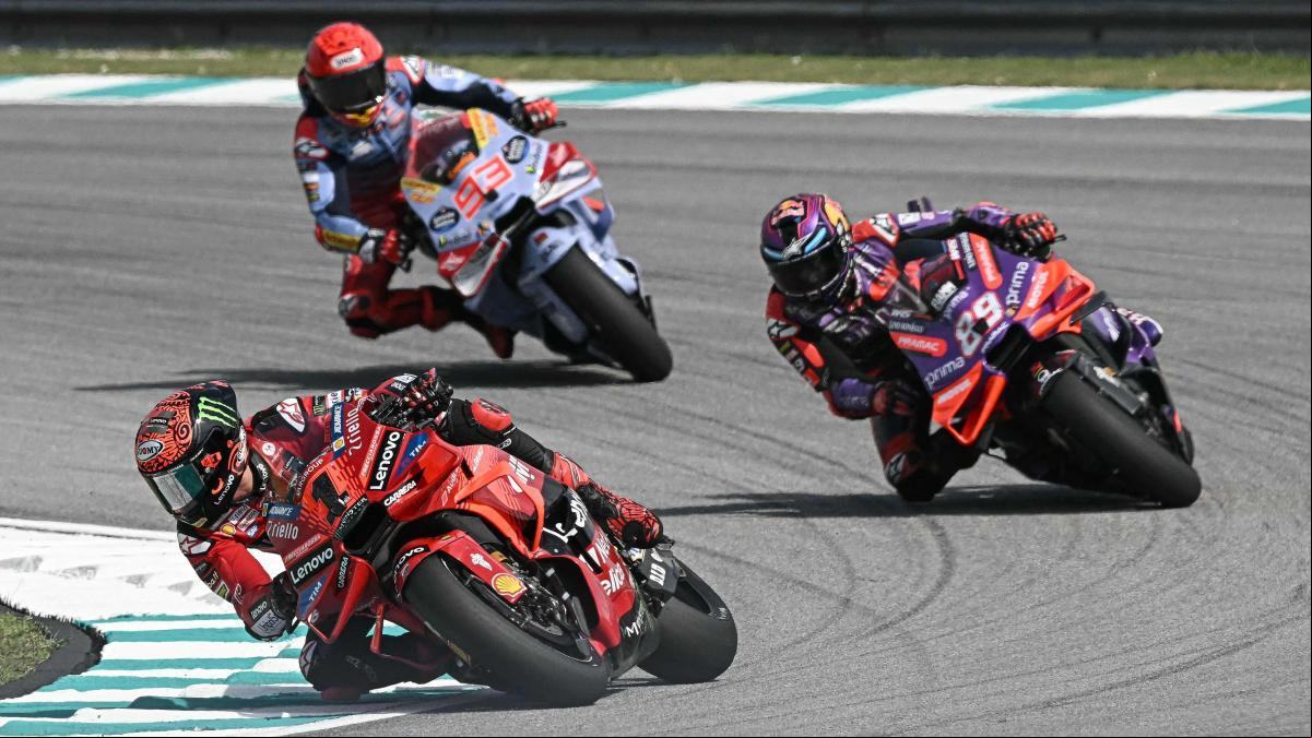 Bagnaia salva la primera bola de campeonato de Martín y el título se decidirá en Montmeló Bagnaia salva la primera bola de campeonato de Martín y el título se decidirá en Montmeló