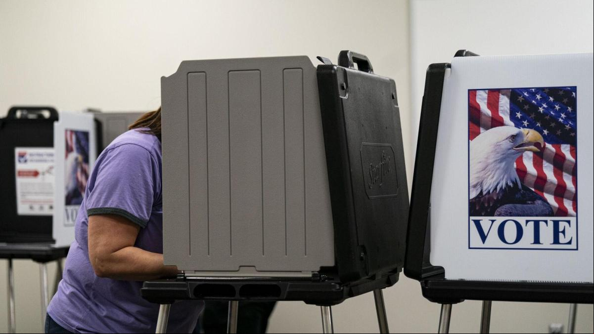 Más de 74 millones de ciudadanos ya han votado por anticipado en EE.UU.