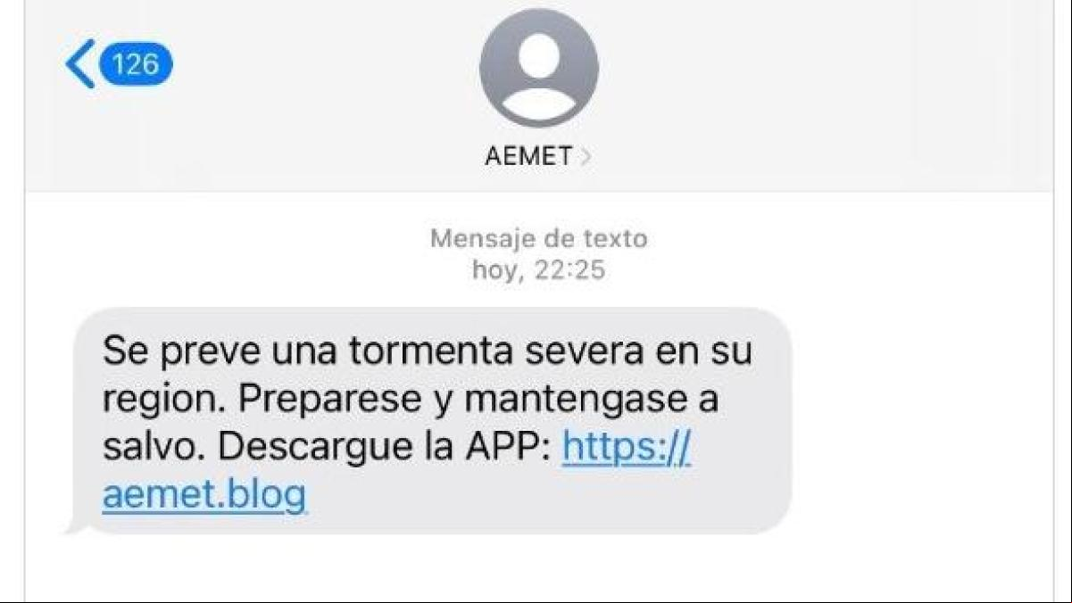 Cuidado con el SMS fraudulento que suplanta a la Aemet alertando de una tormenta