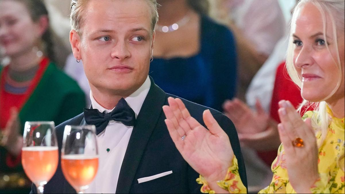 Marius Borg, el hijo conflictivo de Mette-Marit, regresa a Noruega en medio de los escándalos