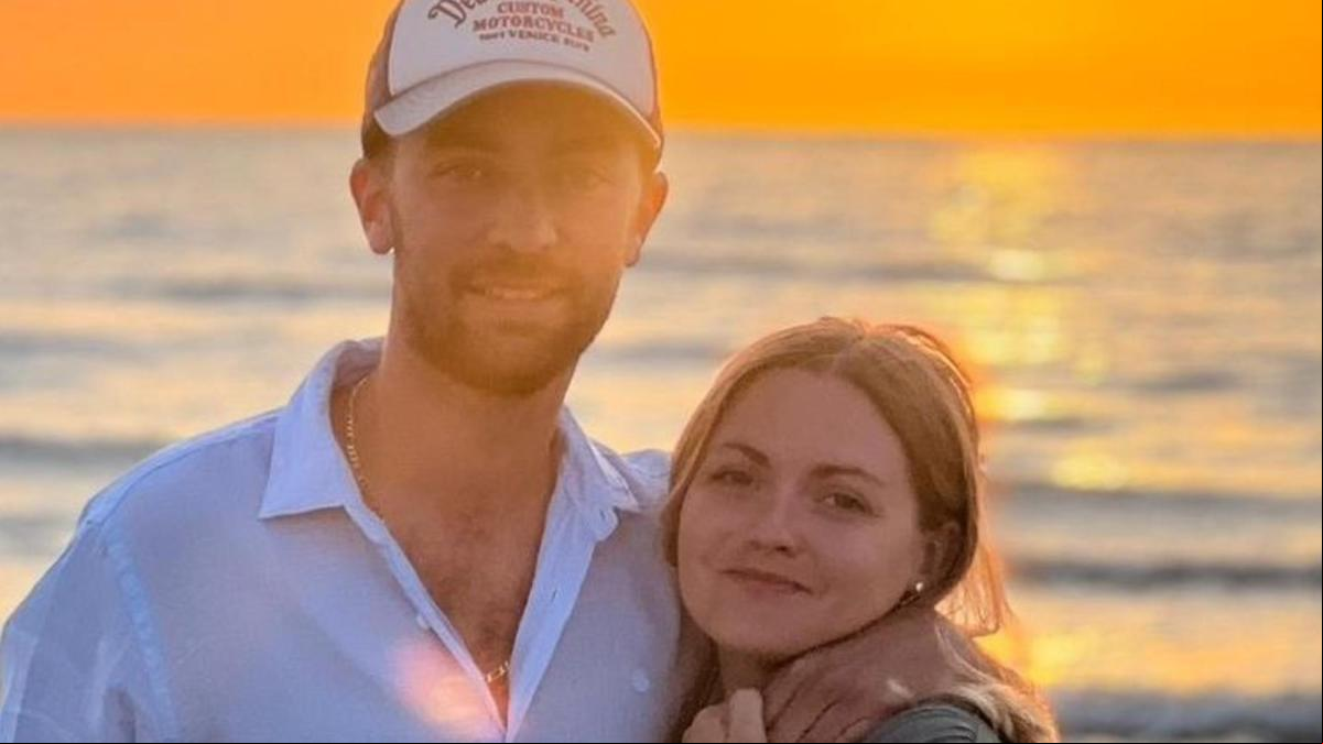 Una pareja iba a meterse en el mar y antes de hacerlo descubrió lo que había en el agua: “Pensamos que era una broma, pero no”