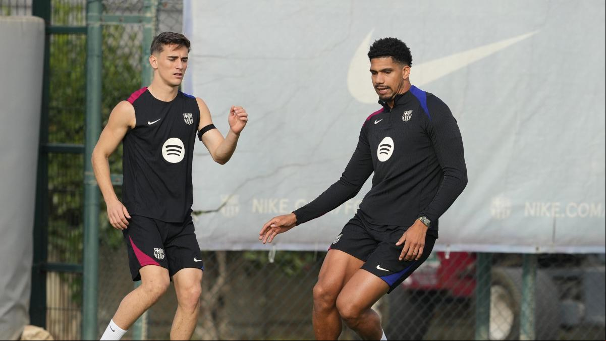 El Barça y Araújo acercan posturas