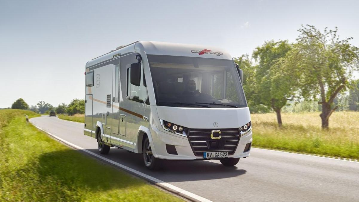 La autocaravana de lujo con motor de Mercedes-Benz que puedes conducir con el carnet de coche