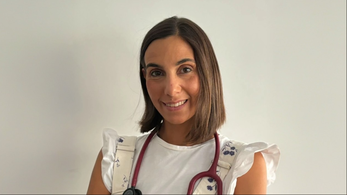 Isabel Sánchez, médico de familia experta en nutrición y microbiota: “Si los alimentos han estado más de 6 horas sin refrigeración, a más de 5 °C, debemos desecharlos: carnes, pescados o aquellos que contienen huevo”