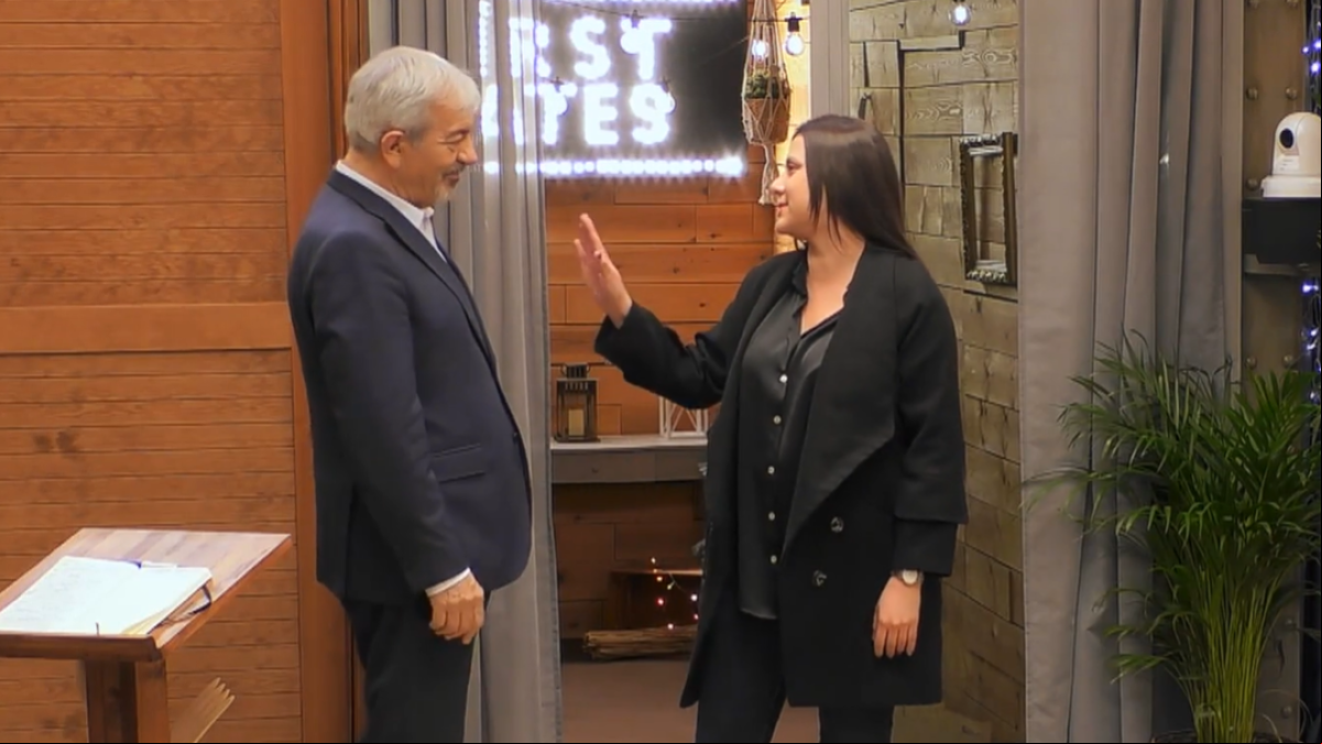 Una soltera, indignada con las palabras de Carlos Sobera a su llegada a First Dates: No quiero hablar más contigo