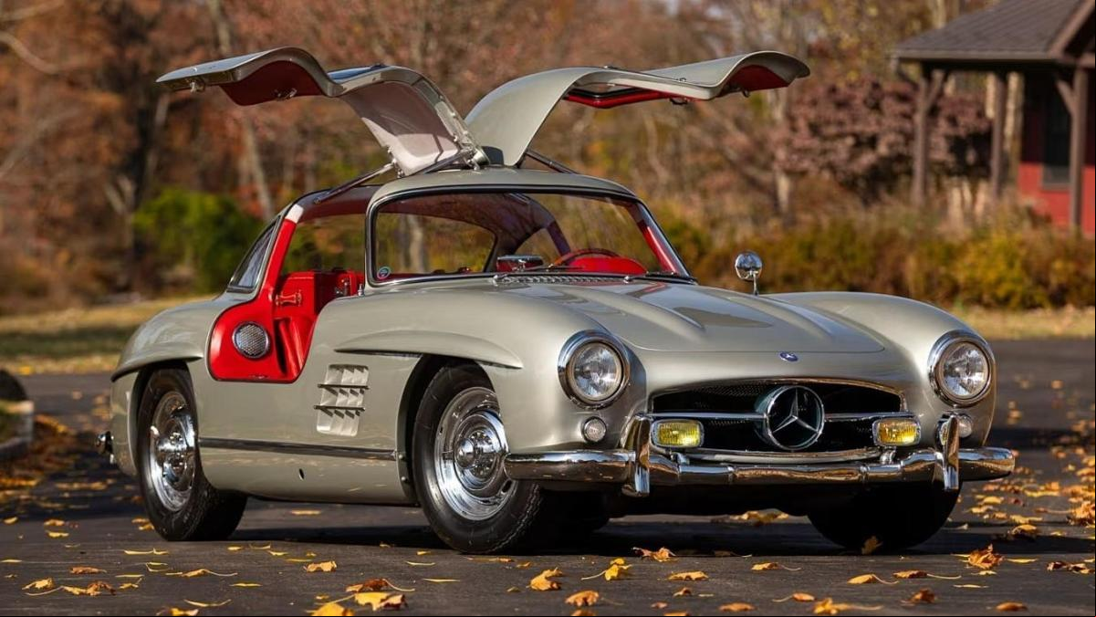 Este clásico Mercedes es un portento de elegancia y distinción