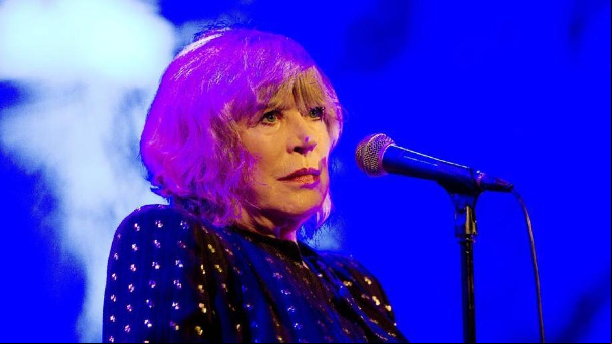 Muere Marianne Faithfull, icono de la música británica de los 60 que superó su adicción a la heroína
