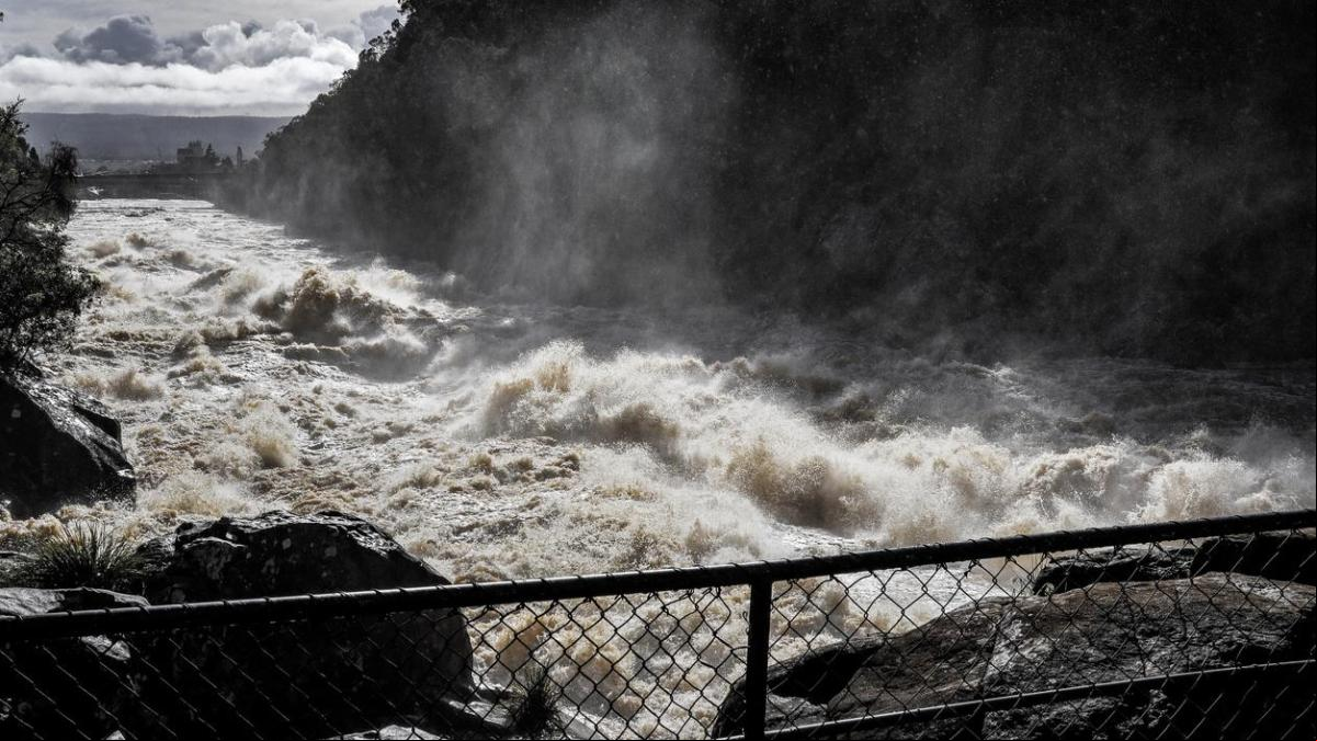 Mueren dos mujeres en las devastadoras inundaciones del este de Australia