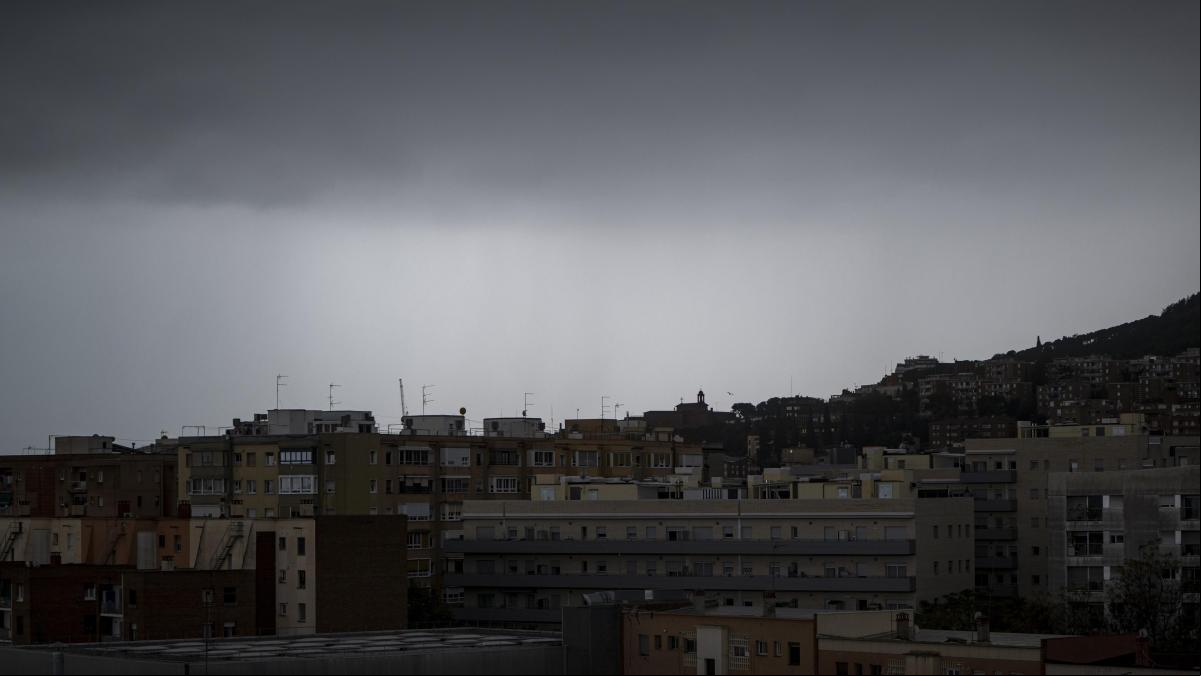 Cielos cubiertos y precipitaciones débiles: así será el tiempo de hoy en Catalunya según el Meteocat