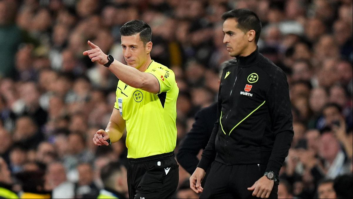 El empate en el derbi madrileño aprieta la Liga