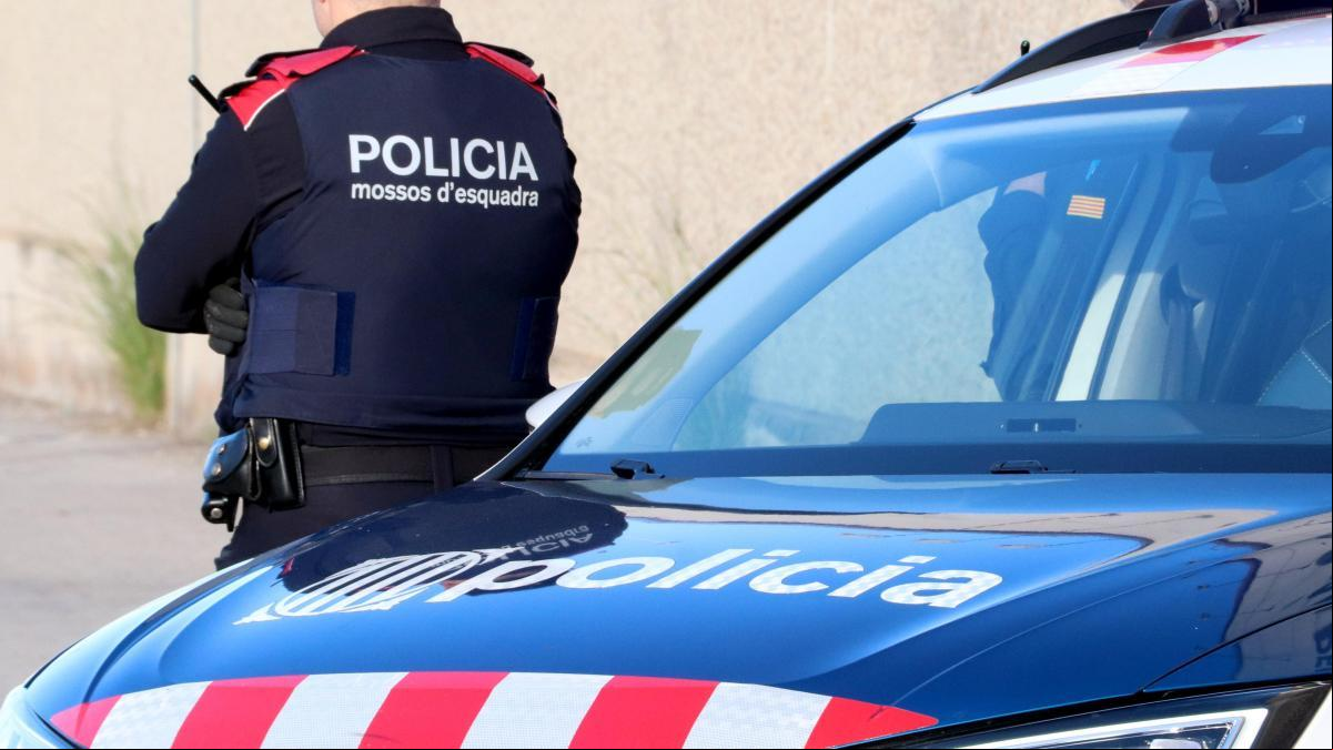 Roba unos audífonos de 4.000 euros en el tren y le tienden una trampa para detenerlo