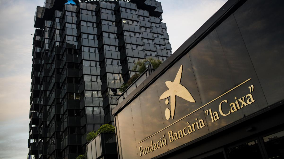 Economía califica de “muy buena noticia” el regreso de La Caixa, fruto de la “normalización”