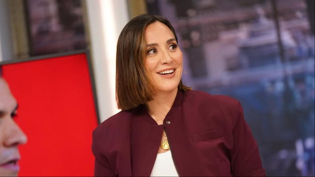 Tamara Falcó como nunca antes la habías visto: actualiza el chándal con un básico de armario y sus zapatillas New Balance favoritas de 120 euros