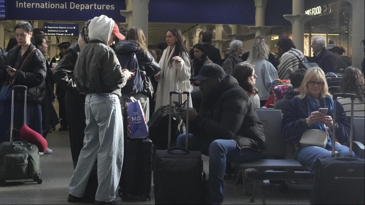 Paralizada en París la mayor estación de trenes de Europa por una bomba de la II Guerra Mundial