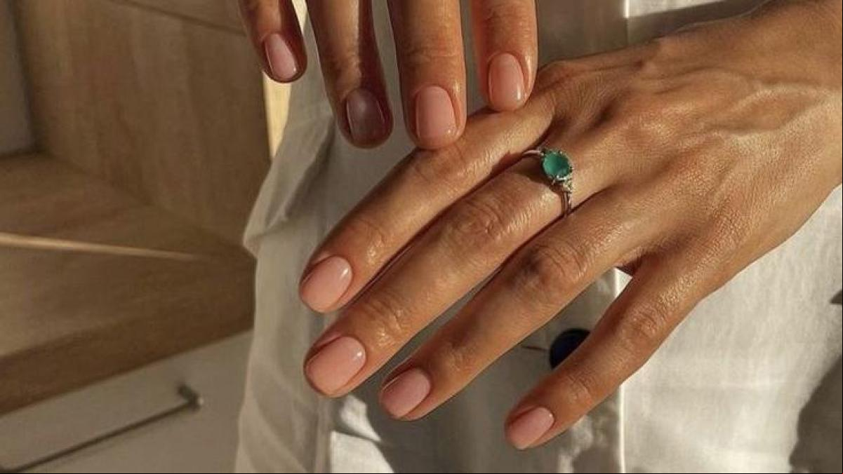 Franci Suelta, esteticista: “La manicura japonesa aplica cera de abeja con vitamina A y B para dar brillo a la uña sin utilizar esmaltes o productos artificales”