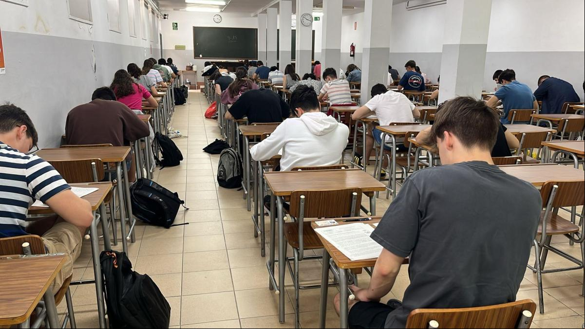 Becas MEC para el curso 2025 - 2026: cómo solicitarlas y requisitos