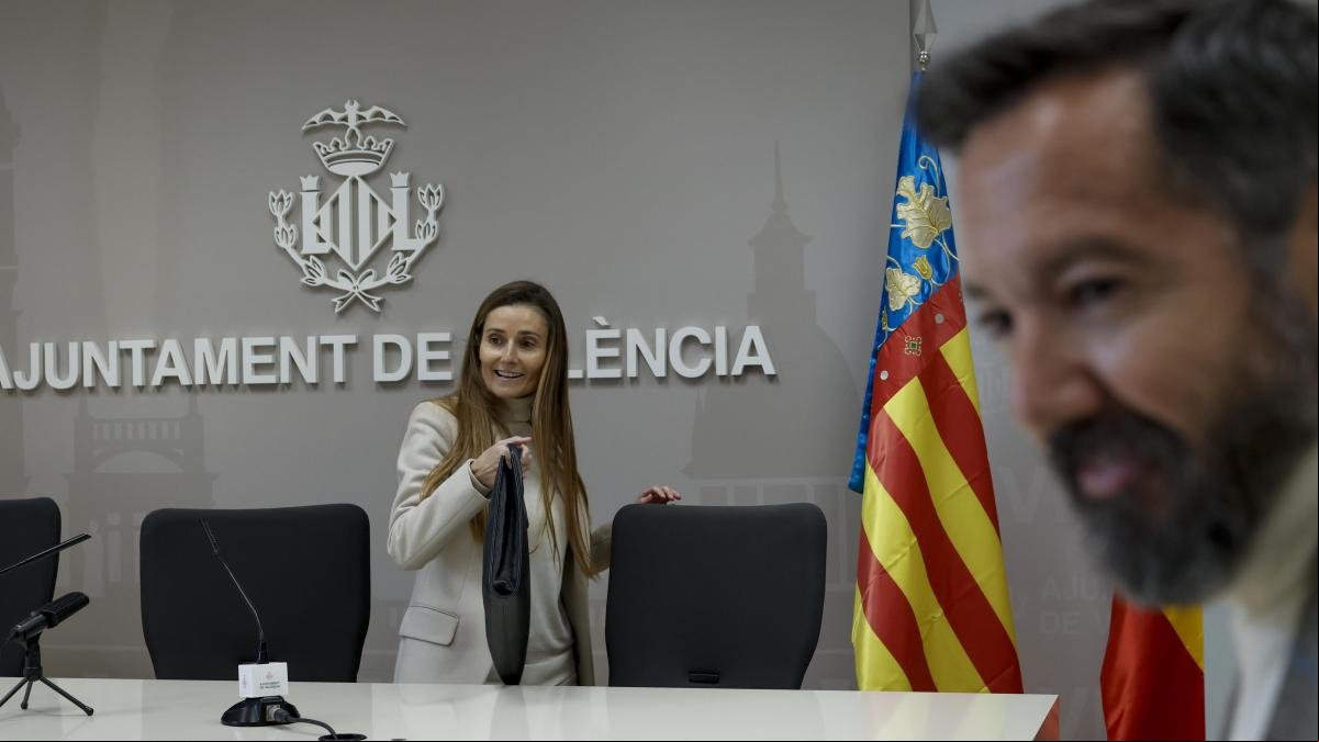 La edil que se ha dado de baja de Vox amenaza a Catalá: “Todas las opciones están abiertas”