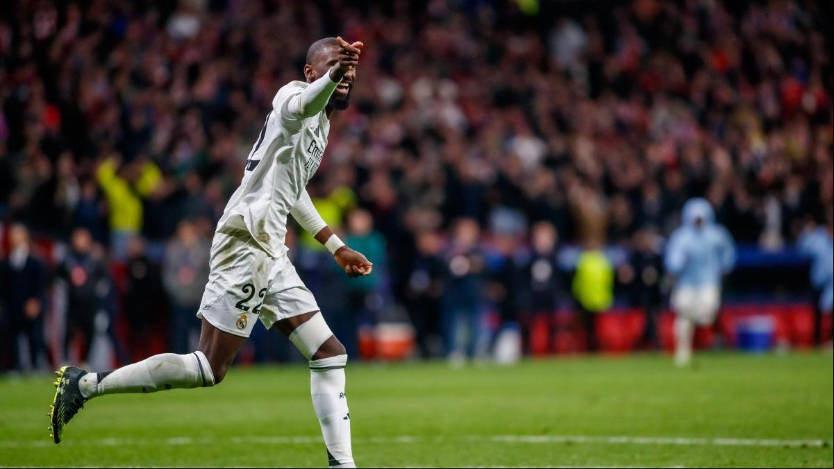 El Real Madrid pasa en unos penaltis polémicos