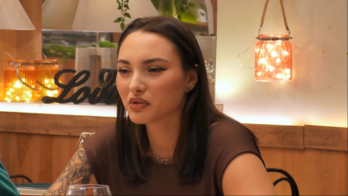 El tremendo dardo de una soltera de First Dates tras llevarse un gran chasco: Lo mínimo que tienes que hacer es asearte y oler bien