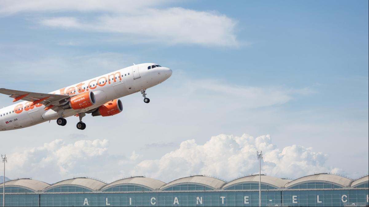Vuelos a 141 destinos de 30 países examinan la capacidad del aeropuerto de Alicante-Elche